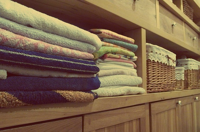ručníky ve skříni